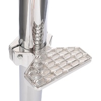Avenger Wind Up Stand 30, Low Base, 2 Risers, Braked Wheels, Silver - 3m