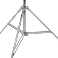 Avenger Overhead Stand 56, Leveling Leg, 3 Risers, Silver - 5.6m